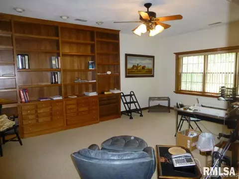 2112 Timbercrest Dr, Springfield, IL 62702 photo 17