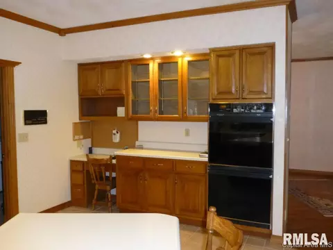 2112 Timbercrest Dr, Springfield, IL 62702 photo 10
