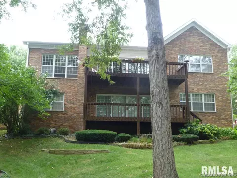 2112 Timbercrest Dr, Springfield, IL 62702 photo 2