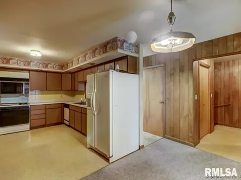 2317 Sylvan Rd, Springfield, IL 62704 photo 11