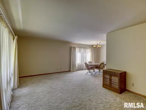 2317 Sylvan Rd, Springfield, IL 62704 photo 7