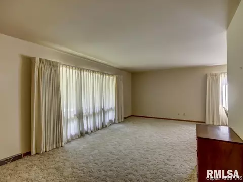2317 Sylvan Rd, Springfield, IL 62704 photo 6
