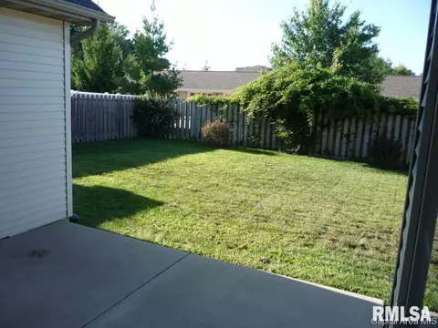 3204 Mackinaw Ln, Springfield, IL 62711 photo 8