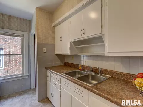 2540 S 7th St, Springfield, IL 62703 photo 10