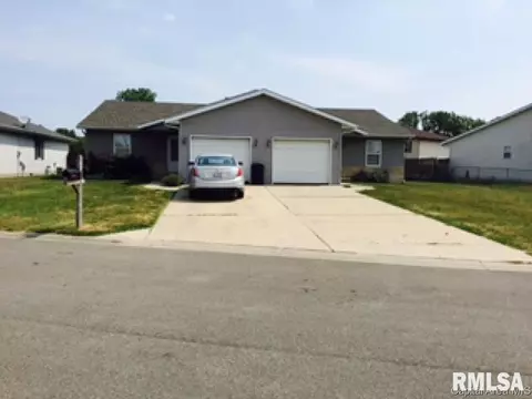 117-119 Genoa Dr, Springfield, IL 62707 photo 1
