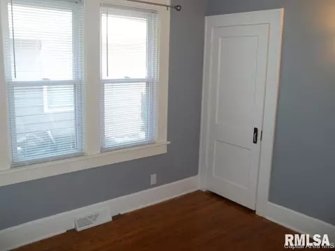 2332 S 4th, Springfield, IL 62703 photo 9