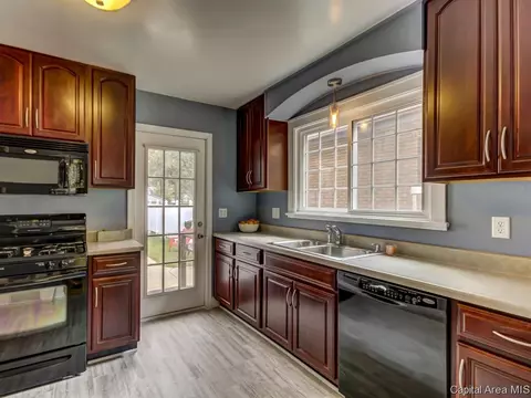 1920 S Walnut St, Springfield, IL 62704 photo 5