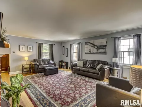 1920 S Walnut St, Springfield, IL 62704 photo 3