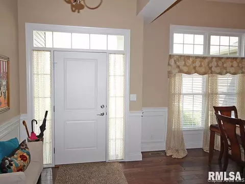 1908 W Road Dr, Springfield, IL 62711 photo 2