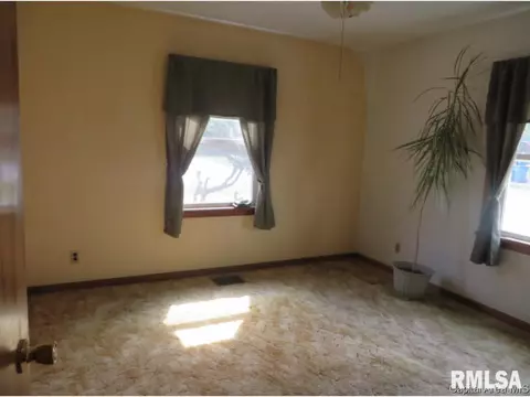 3021 Louise Ln, Springfield, IL 62702 photo 9