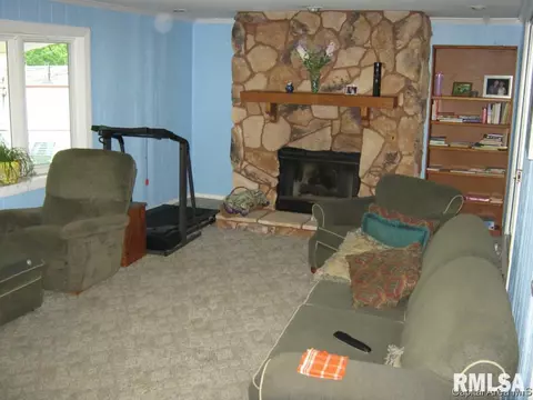 17 Stelte Ln, Springfield, IL 62702 photo 2