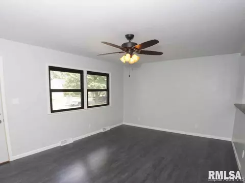 2516 Sherborn Rd, Springfield, IL 62702 photo 8