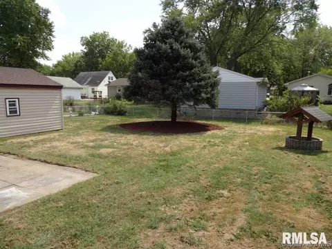 2516 Sherborn Rd, Springfield, IL 62702 photo 5