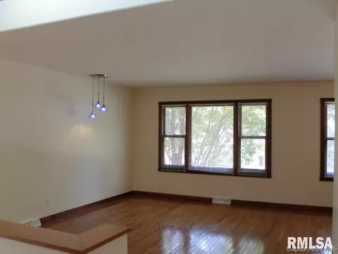 915 Wythe Rd, Springfield, IL 62702 photo 6