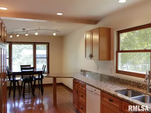 915 Wythe Rd, Springfield, IL 62702 photo 5