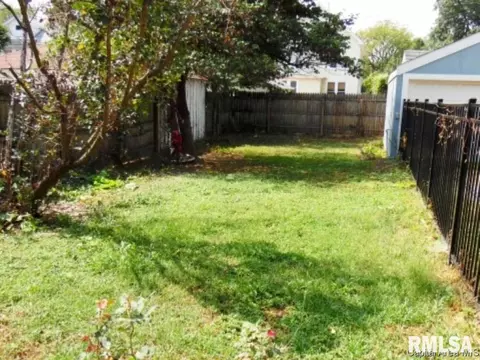 811 S Douglas, Springfield, IL 62704 photo 32
