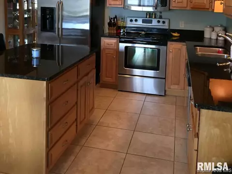 5401 Biltmore Dr, Springfield, IL 62711 photo 9