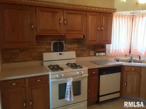 3543 Stanton St, Springfield, IL 62703 photo 4
