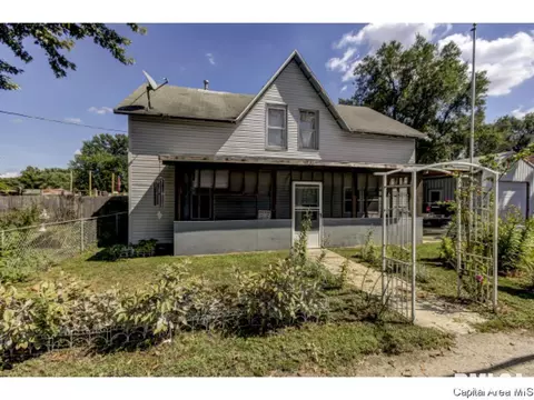 1736 N 14th St, Springfield, IL 62702 photo 2