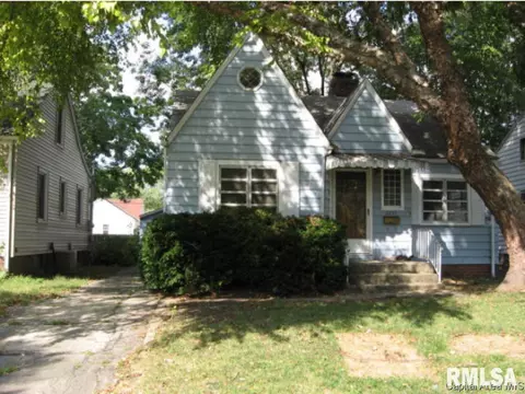 2439 S 8th, Springfield, IL 62703 photo 1