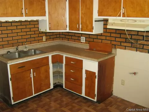 1832 Honeysuckle Ct, Springfield, IL 62703 photo 6