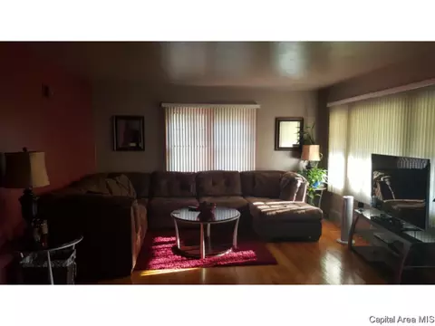 2130 N 6th, Springfield, IL 62702 photo 9