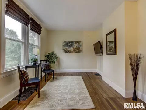 1124 S Walnut St, Springfield, IL 62704 photo 7