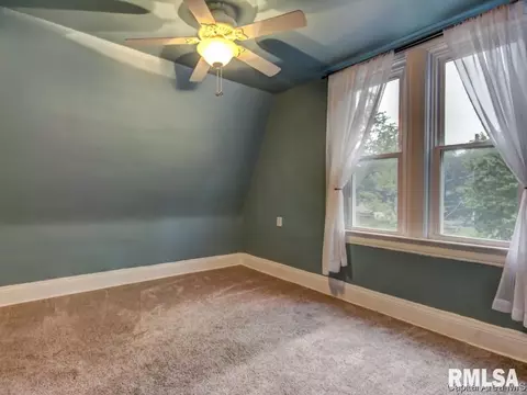 1124 S Walnut St, Springfield, IL 62704 photo 15