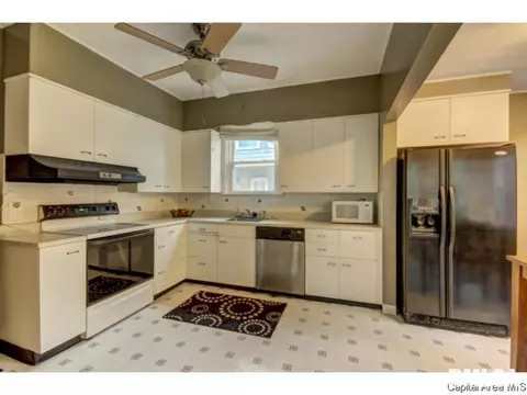 1124 S Walnut St, Springfield, IL 62704 photo 9