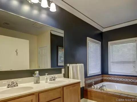 830 Brookview Rd, Dawson, IL 62520 photo 23