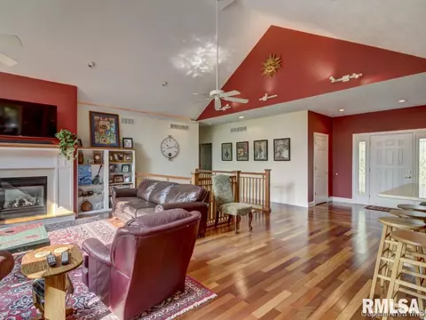 830 Brookview Rd, Dawson, IL 62520 photo 6