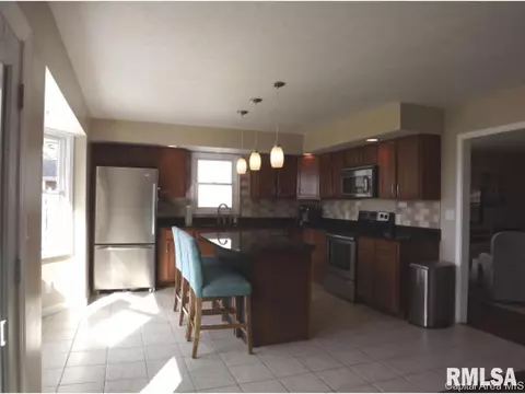 1912 Halifax, Springfield, IL 62703 photo 4
