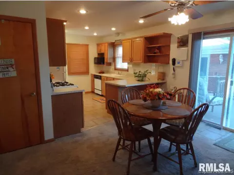 2116 Keokuk, Springfield, IL 62702 photo 6