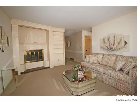 138 Golf Rd, Springfield, IL 62704 photo 3