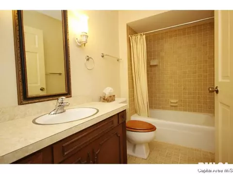 138 Golf Rd, Springfield, IL 62704 photo 17