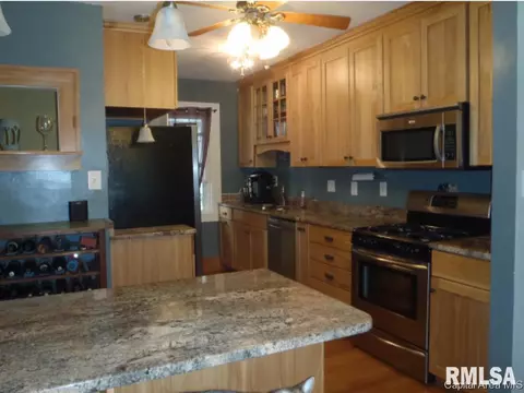 1324 W Governor St, Springfield, IL 62704 photo 10