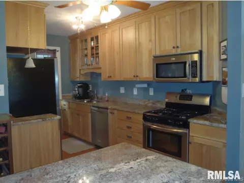 1324 W Governor St, Springfield, IL 62704 photo 13