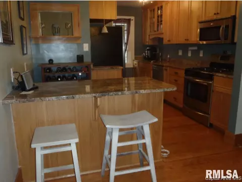 1324 W Governor St, Springfield, IL 62704 photo 17