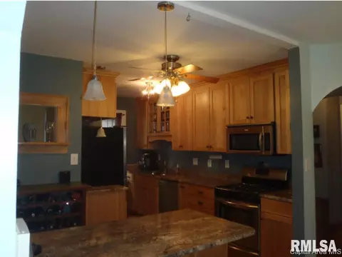 1324 W Governor St, Springfield, IL 62704 photo 14