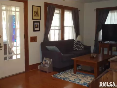 1324 W Governor St, Springfield, IL 62704 photo 5