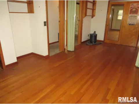 100 Circle Dr, Springfield, IL 62703 photo 4