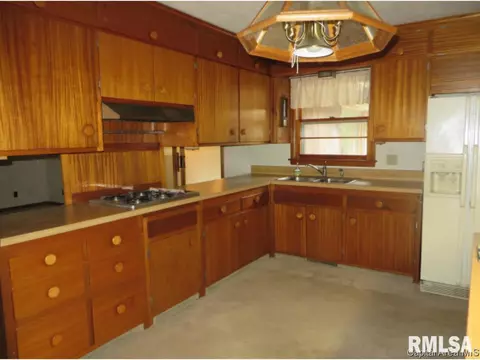100 Circle Dr, Springfield, IL 62703 photo 3