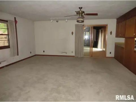 100 Circle Dr, Springfield, IL 62703 photo 6
