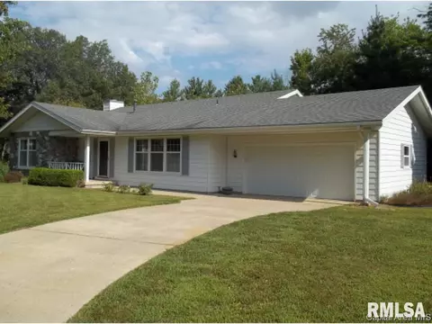 323 Blane, Dawson, IL 62520 photo 1