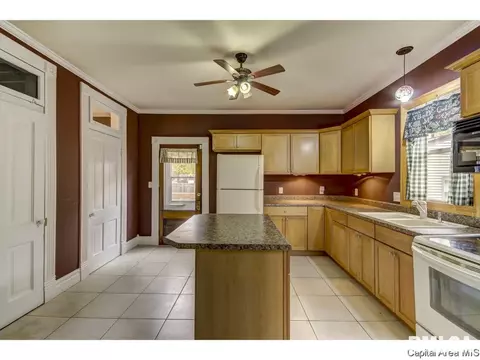 1515 N 4th, Springfield, IL 62702 photo 13