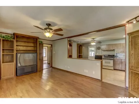 3413 S 2nd, Springfield, IL 62703 photo 10