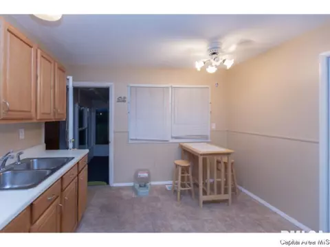 3217 Saxony Rd, Springfield, IL 62703 photo 18