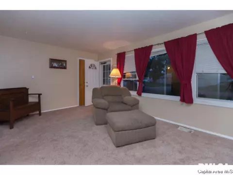 3217 Saxony Rd, Springfield, IL 62703 photo 8