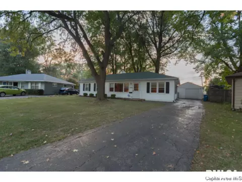 3217 Saxony Rd, Springfield, IL 62703 photo 2
