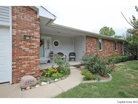 2529 Greenbriar Rd, Springfield, IL 62704 photo 2
